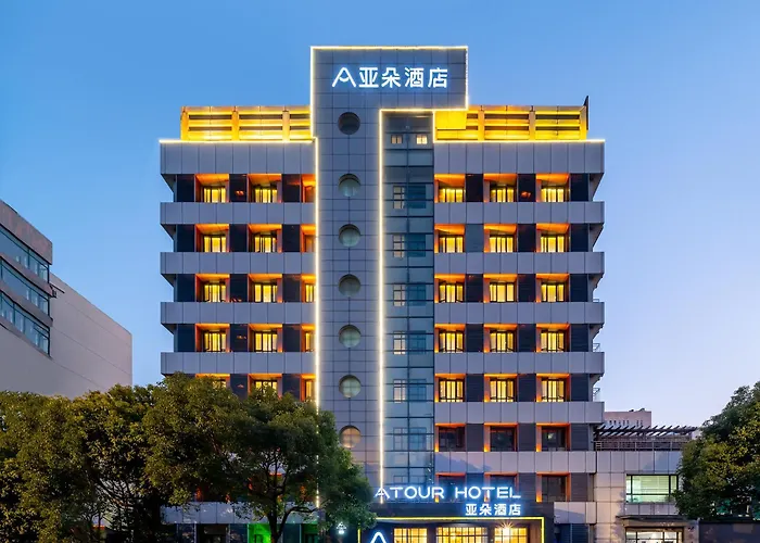 Atour Hotel Shanghai Lujiazui Minsheng Road Station